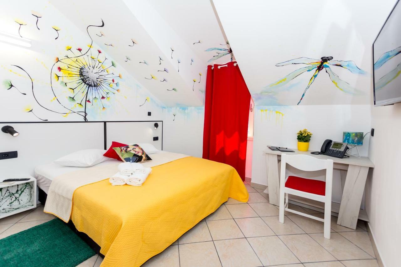 Mima'S Rooms Omiš Extérieur photo